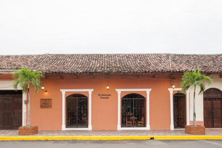 Afuera del lugar del admirante 768x511